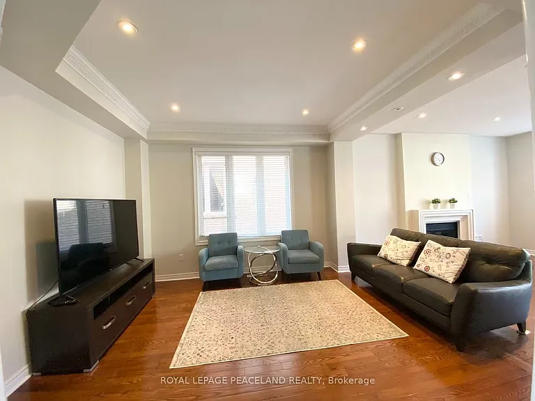 138 Farmstead Rd — Photo 3
