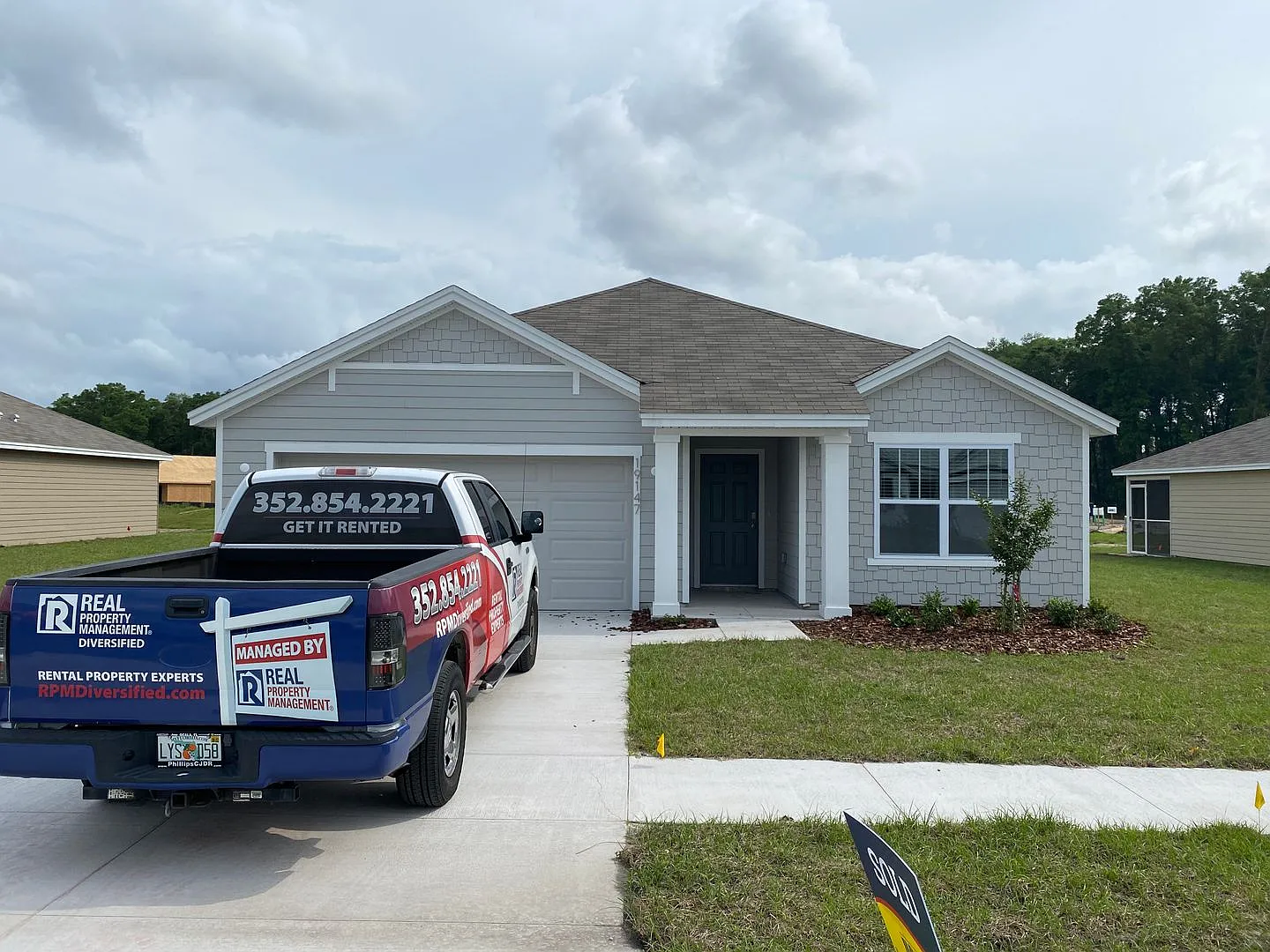 Desirable Oak Ridge Subdivision 3/2/2 — Photo 1