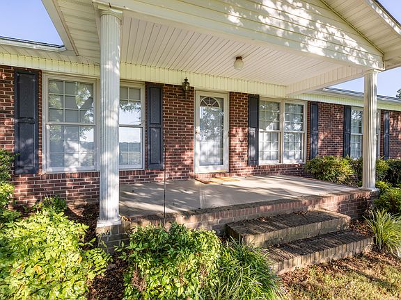 3rd image of 34838 Ellen Rd