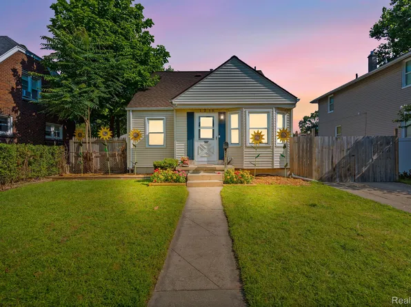 1216 W Marshall St, Ferndale, MI 48220