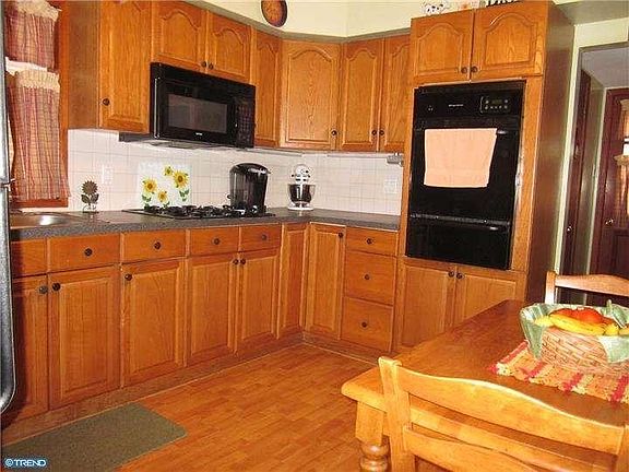 4th image of 3449 Sunnyside Ave