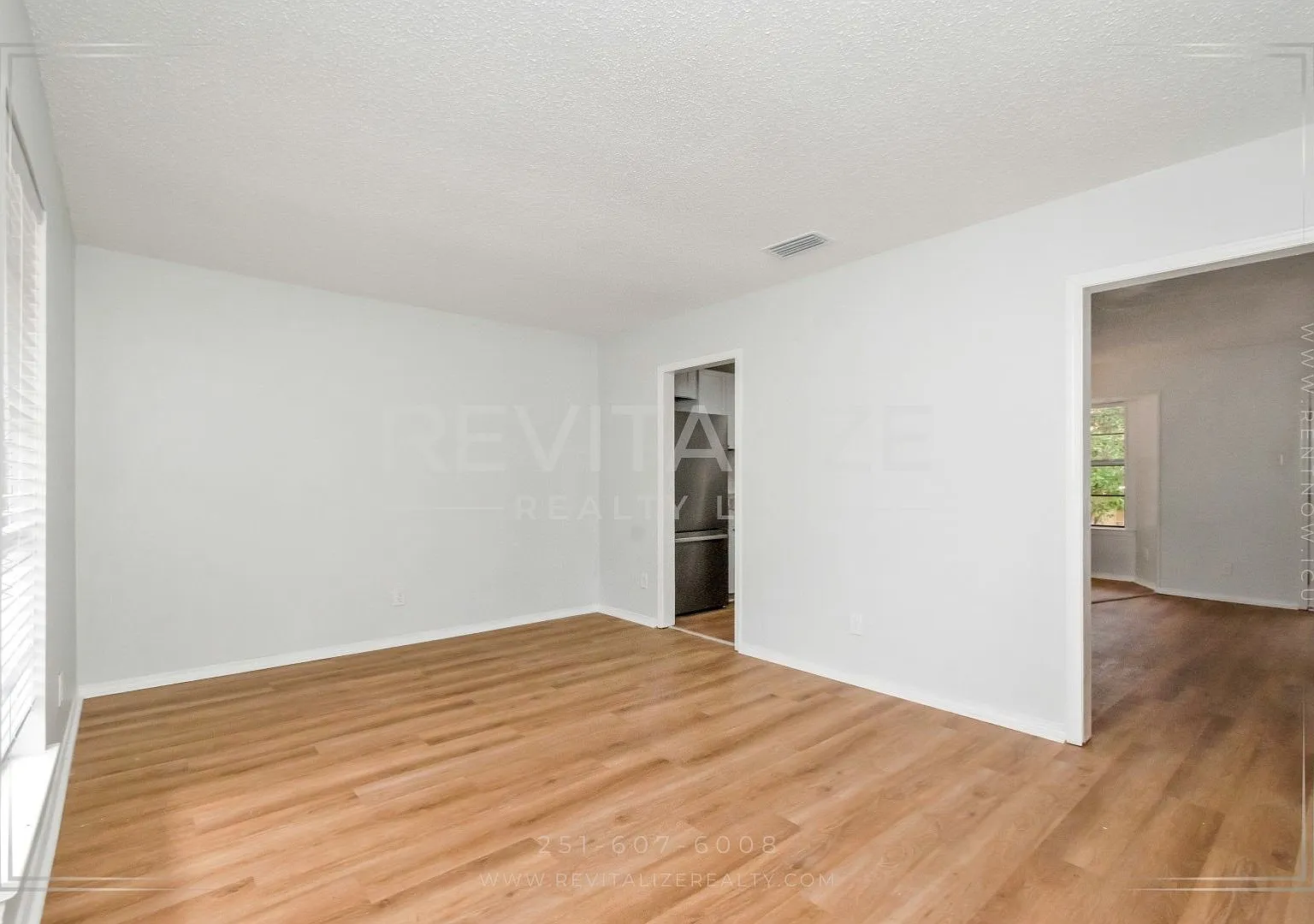 Beautifully Updated 4BR/2BA in West Mobile Spacious, Stylish & Move-In Ready! — Photo 3
