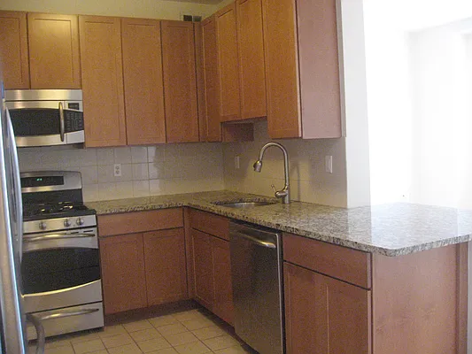 Rented by Harlem Lady Real Estate Services, LLC | media 18