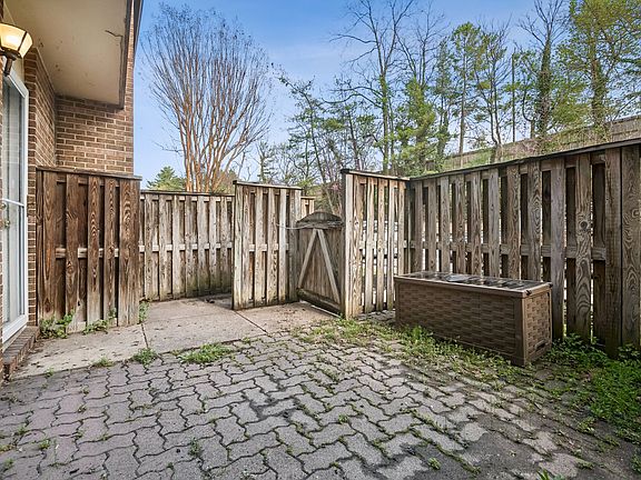 2nd image of 10 Pine Bark Ct Unit 10