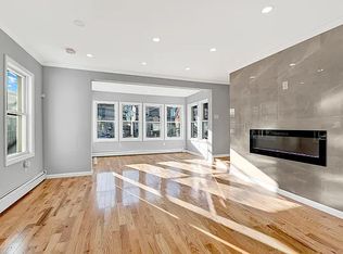 12225 Grayson St, Springfield Gardens, NY 11413