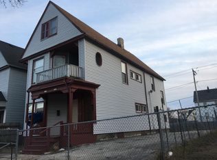 3323 W Walnut St, Milwaukee, WI 53208