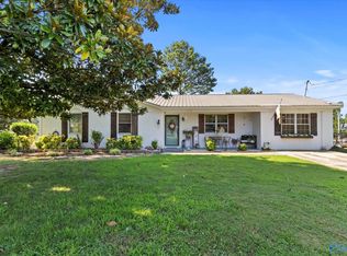 532 Half Section Line Rd, Albertville, AL 35950