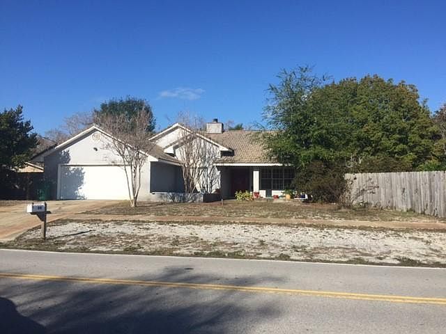 2nd image of 841 N Lakeside Dr