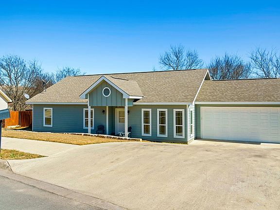 2nd image of 2318 Mesa Park Dr
