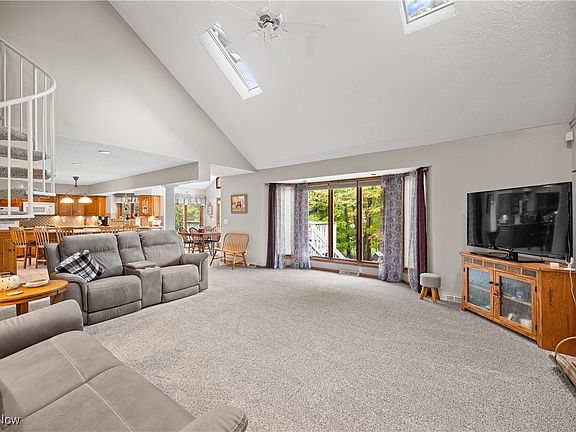 4th image of 11190 Bristol Ct