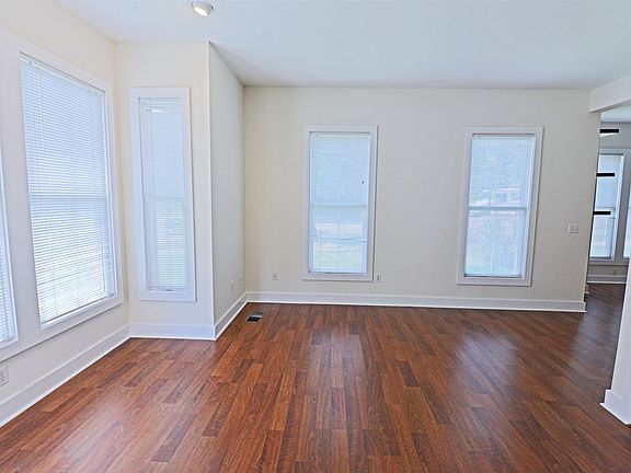 3rd image of 420 W 6th St APT A