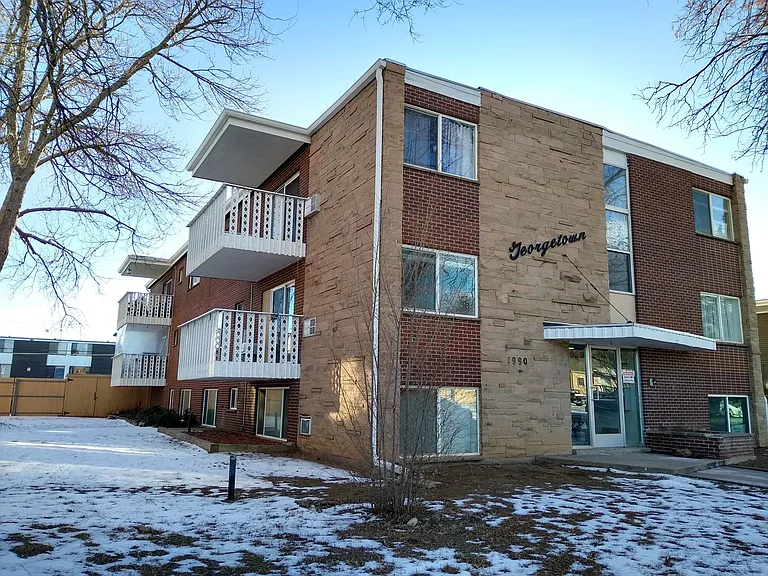 1990 N Beeler St #8 — Photo 41
