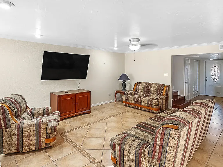 150 Silver Shadow Dr #D — Photo 6
