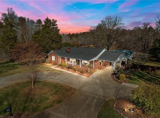 2651 Spicewood Dr, Winston Salem, NC 27106