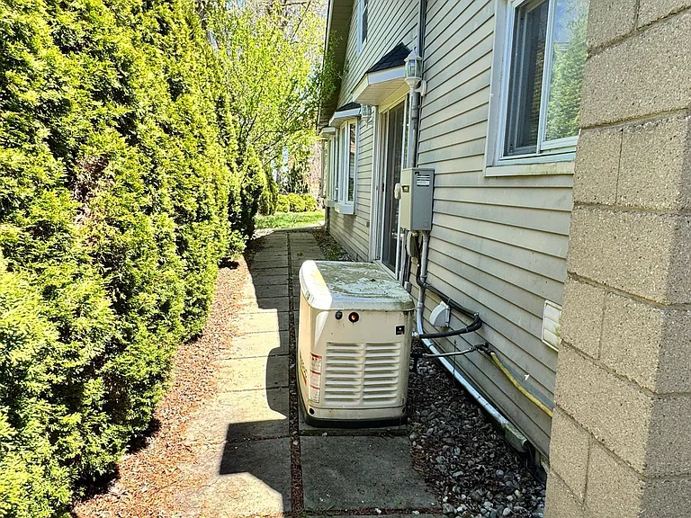 Windemere Rd — Photo 24