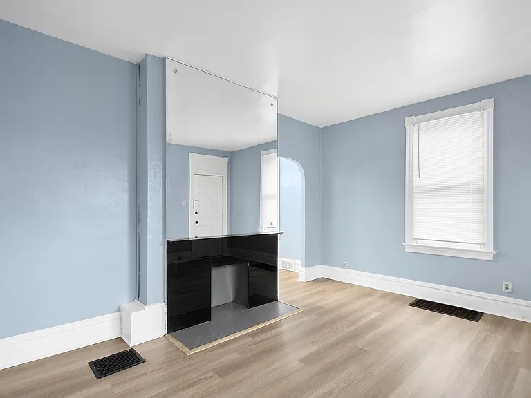 1308 Hays St — Photo 6