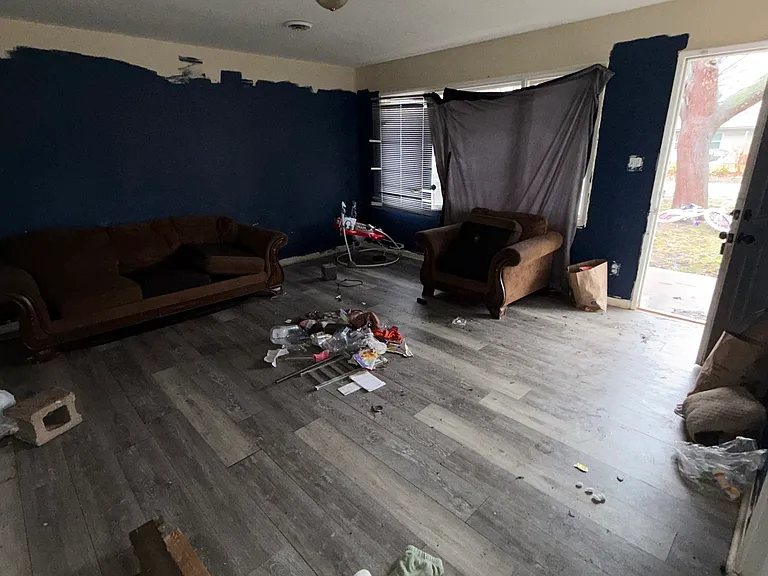 2 E Adams Dr — Photo 25