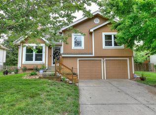 10227 N Central St, Kansas City, MO 64155