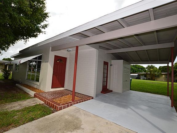 5th image of 22130 Catherine Ave