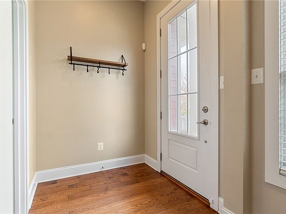 4th image of 1257 Newbury Highland