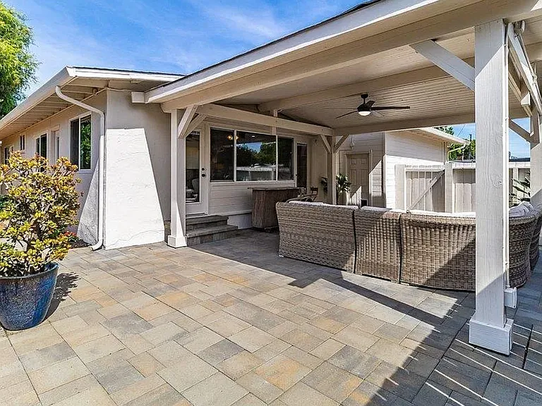 2725 Argyll Ave — Photo 16