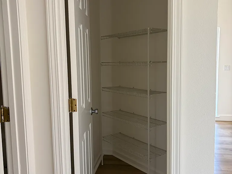 2233 Humboldt Ave — Photo 10