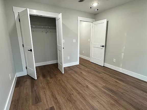 4th image of 1445 W 215th St