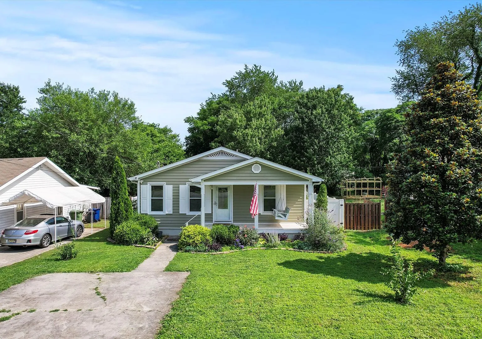 Great location in Five Points Huntsville! — Photo 4
