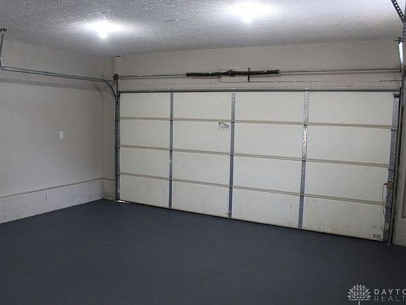 3rd image of 7945 Irvington Ave