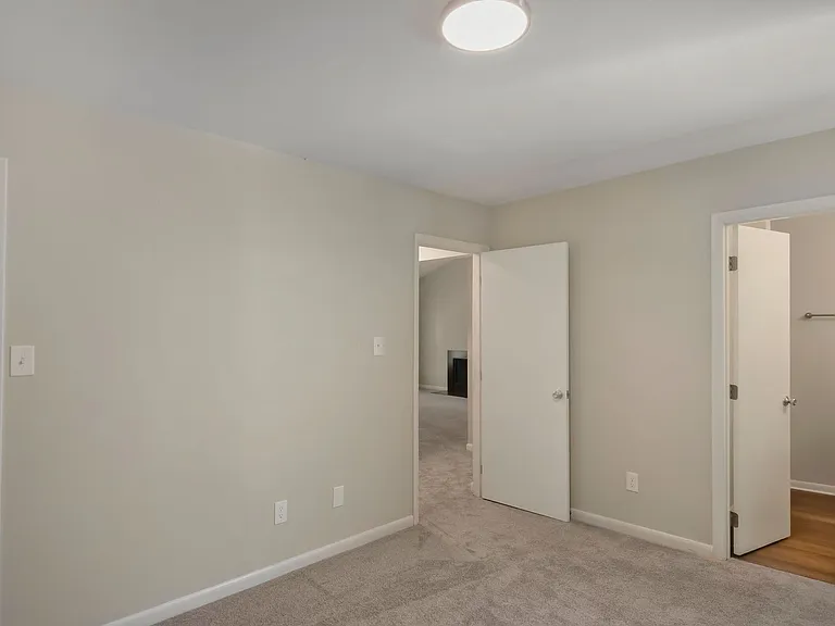 5339 Wayne St — Photo 7