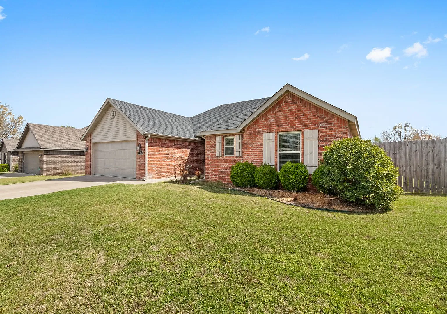 1166 S Blue Willow Ave Fayetteville, AR 72701 — Photo 2