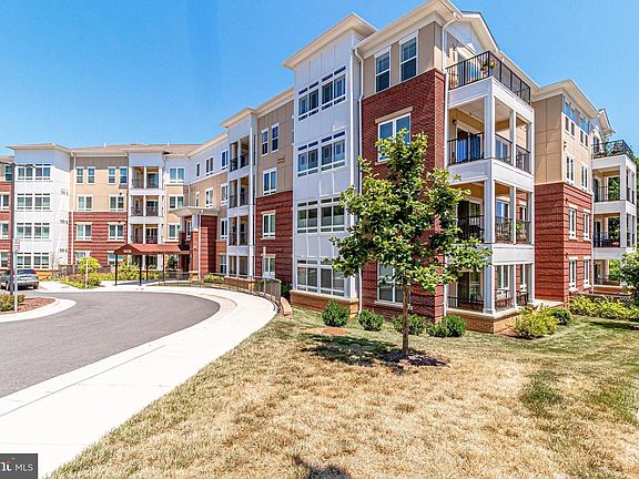 3rd image of 9430 Silver King Ct Unit 404