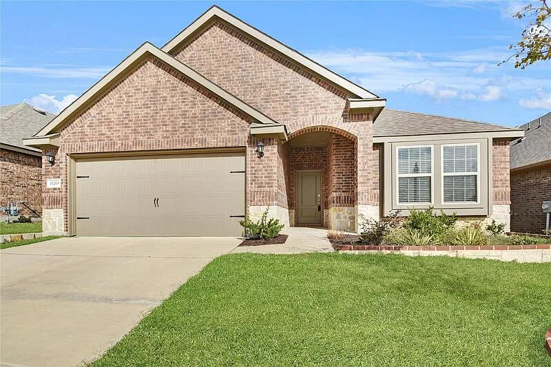 10209 Travis Rd