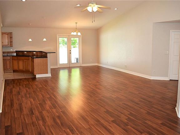 4th image of 5541 77th Ave N