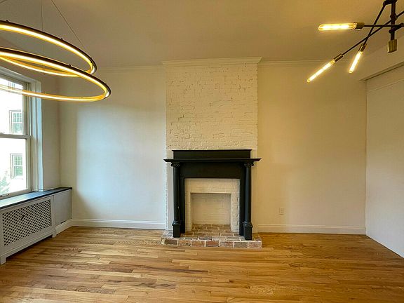 3rd image of 105 Christopher St APT 2C