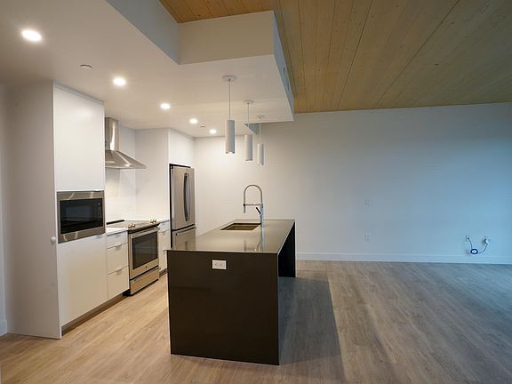 5th image of 1791 Prospector Ave #26