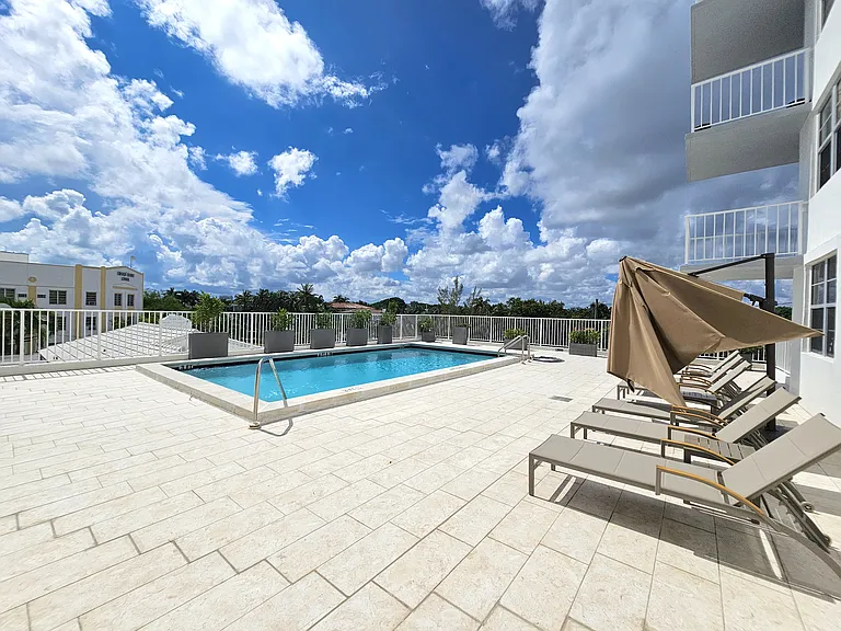 2829 Indian Creek Dr #304 — Photo 13