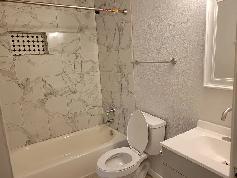 1606 Richforest Dr — Photo 9