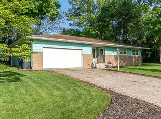 1017 E 8th St, Hobart, IN 46342