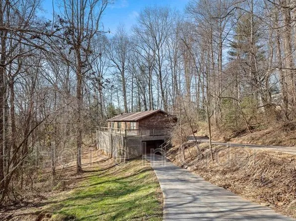 42 Mountain Site Ln, Asheville, NC 28803