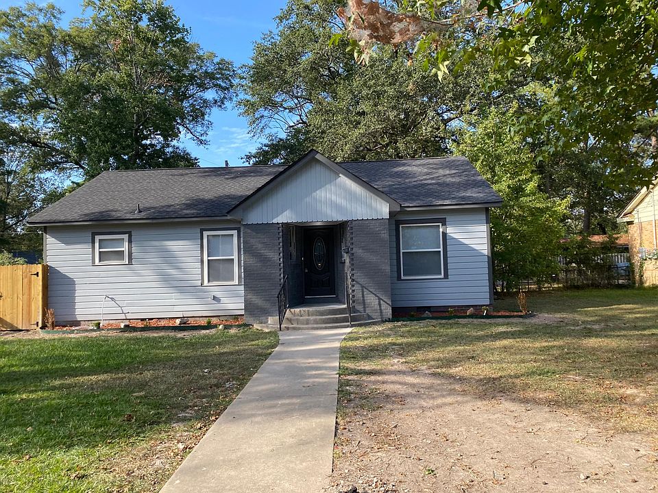 1st image of 1303 W 35th Ave