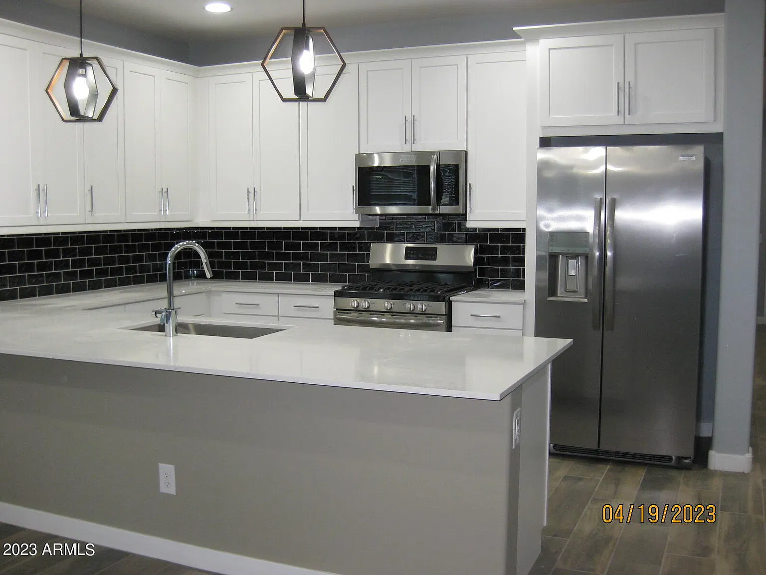 3 bed, 2.0 bath, 1753 sqft, $2,450 — Photo 3