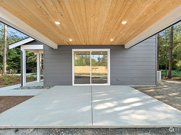 5th image of 7447 Petrie Lane