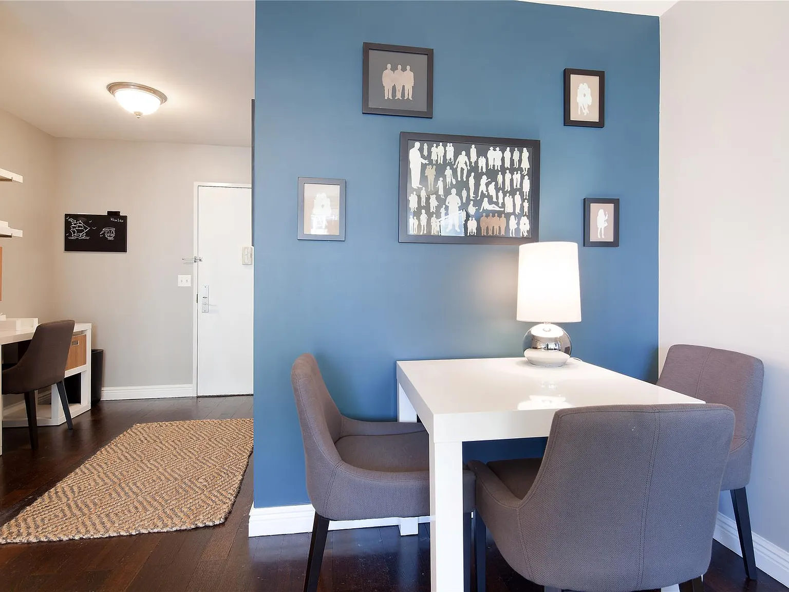 212 East 47th Street — Photo 3