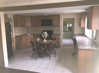 230 Mohawk Ave FLOOR 1, Deer Park, NY 11729