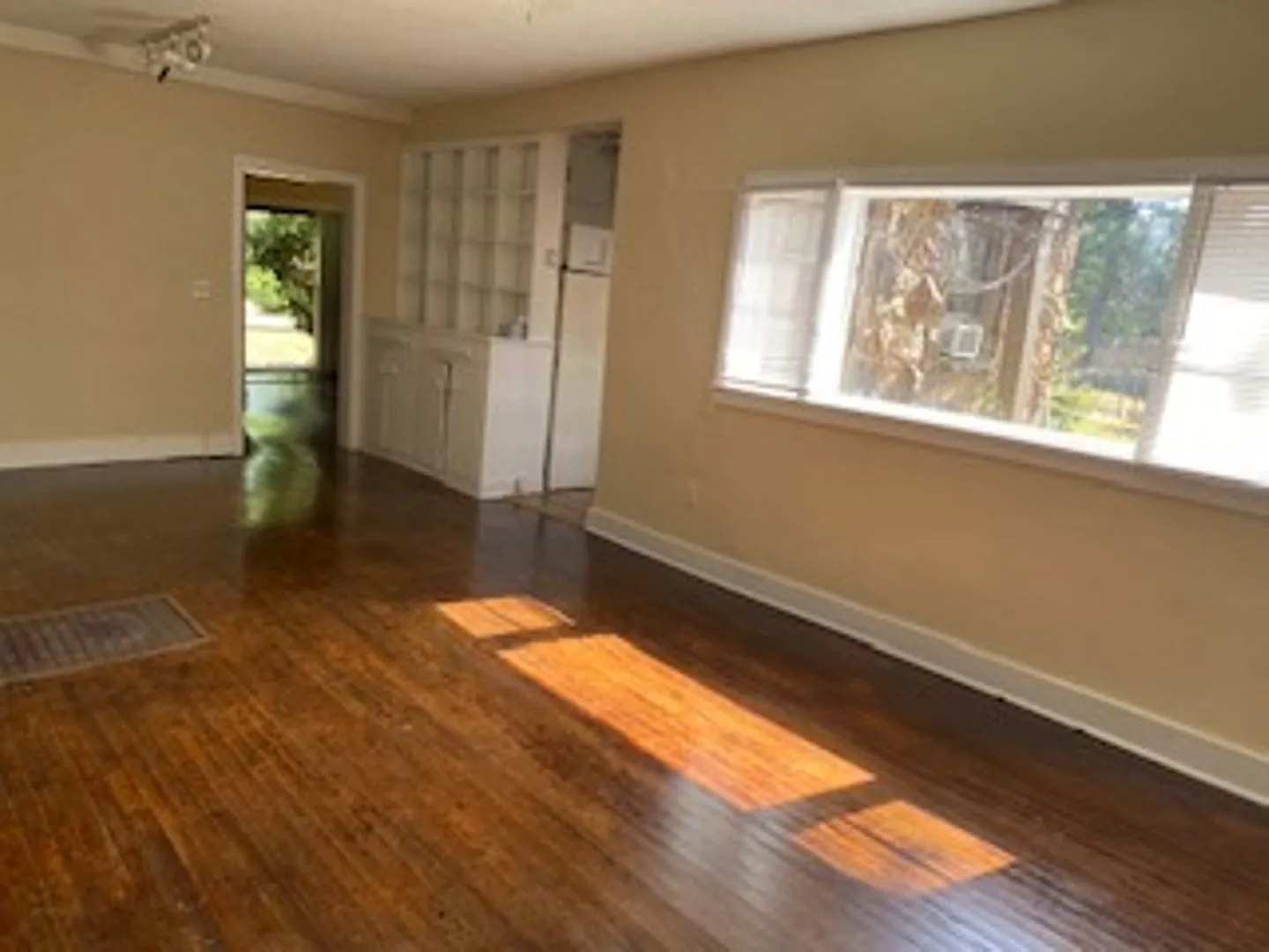 700 anna pl — Photo 3