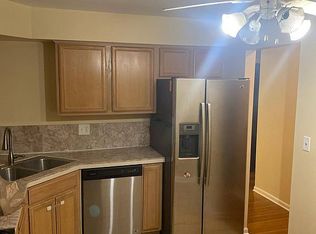 1026 Castilian Ct, Glenview, IL 60025