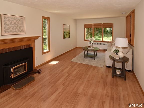 4th image of 2534 Ellington Road