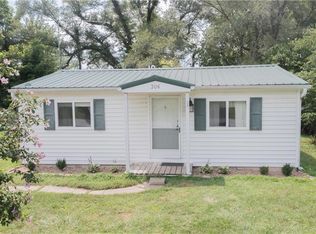 306 S Dallas St, Maysville, MO 64469