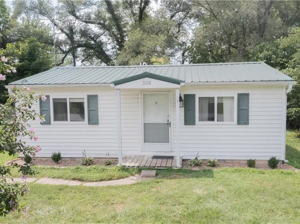 306 S Dallas St, Maysville, MO 64469